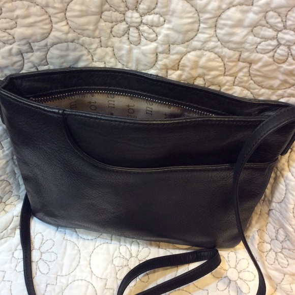 Margot New York Crossbody - Picture 5 of 7